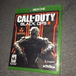 Xbox one call of duty black ops 3 (Lightly used)